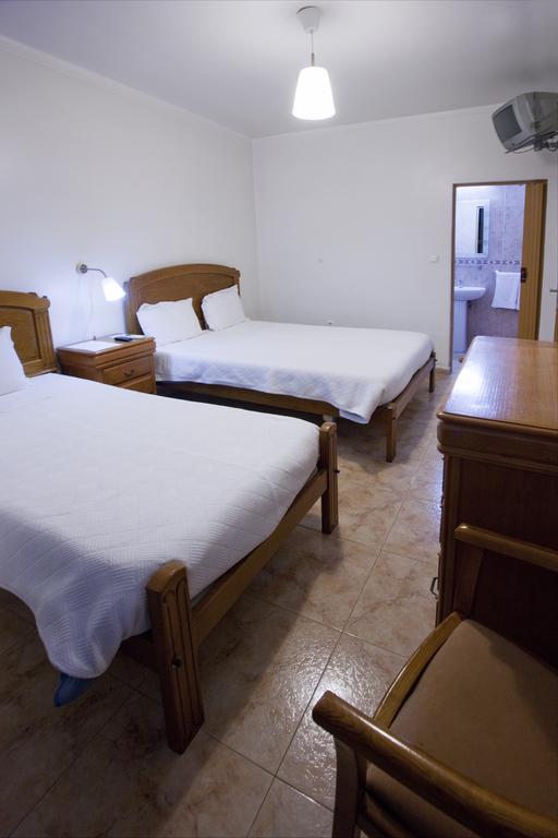 Residencial Principe Guest House Баррейру Экстерьер фото