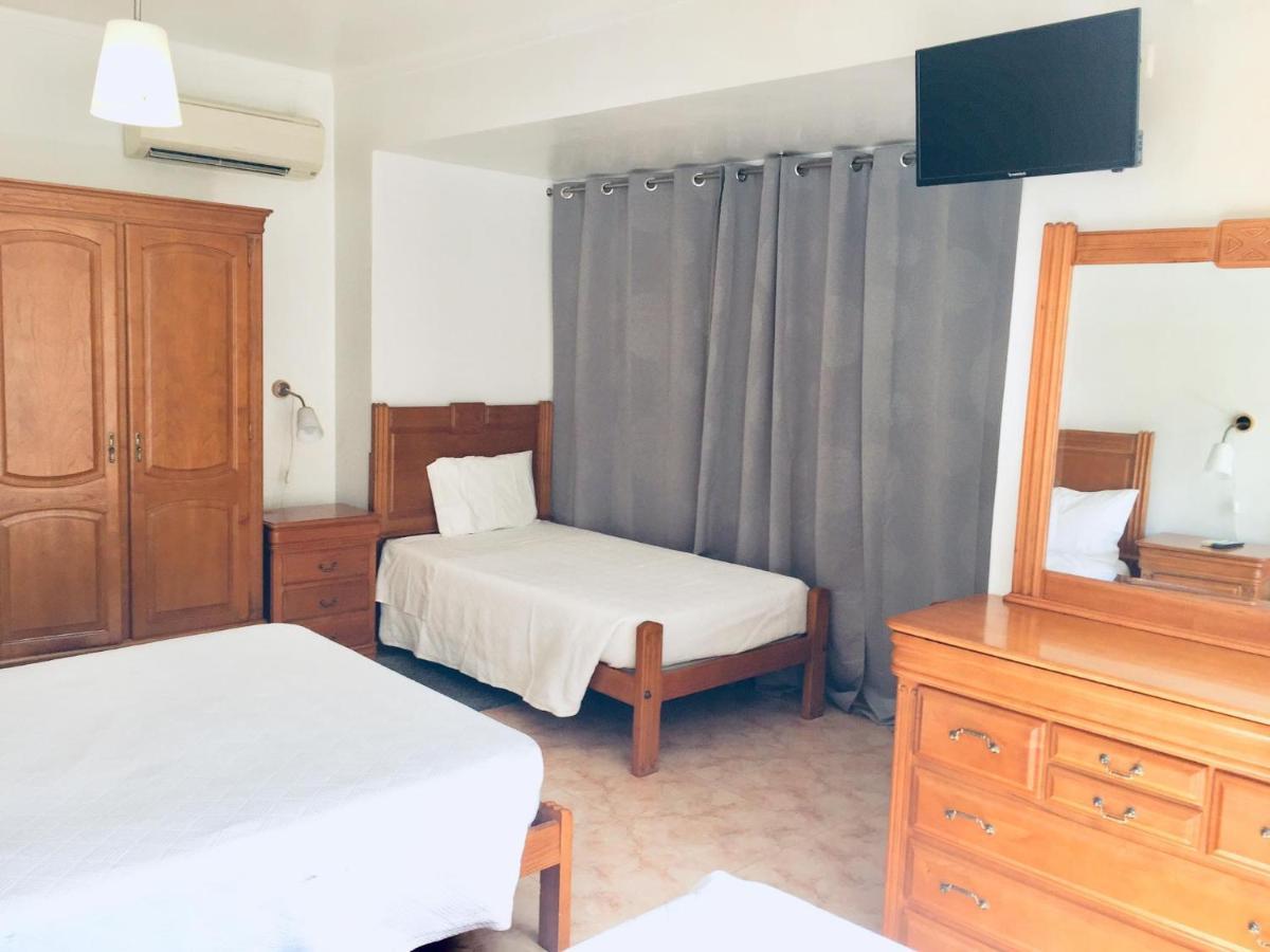Residencial Principe Guest House Баррейру Экстерьер фото